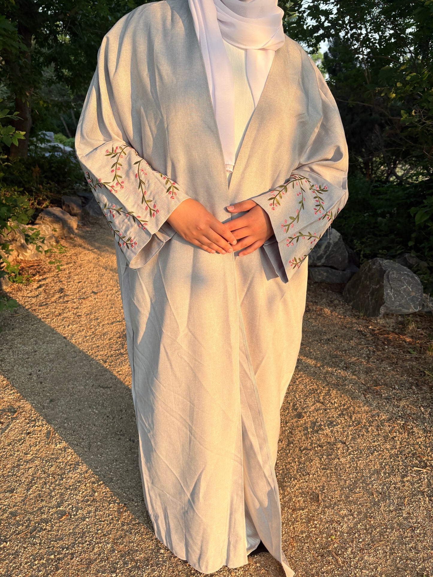 Warda Open Abaya